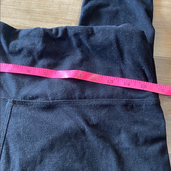 Black High-Waisted Leggings - Picture 5 of 7